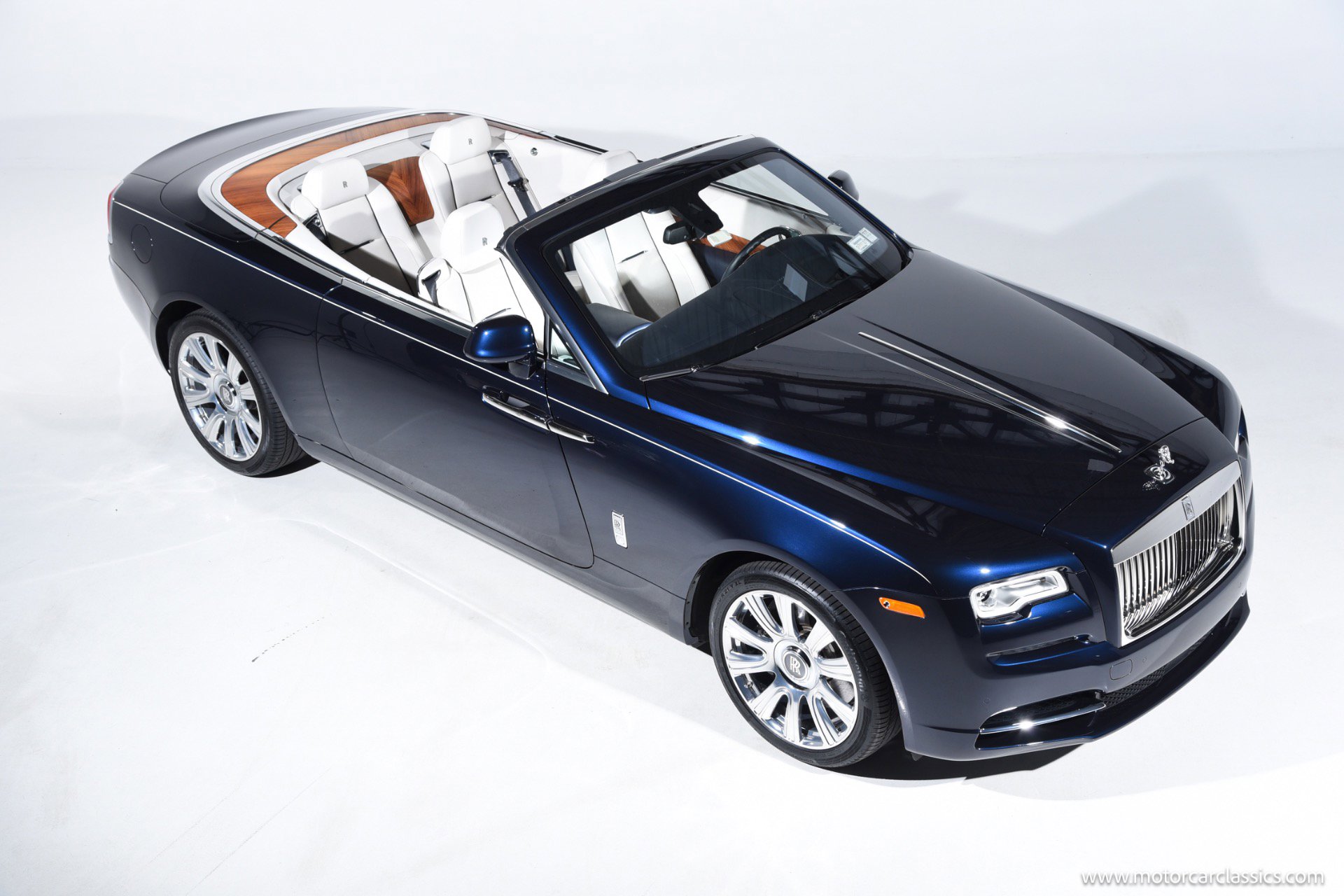 Used 2016 Rolls-Royce Dawn image 11
