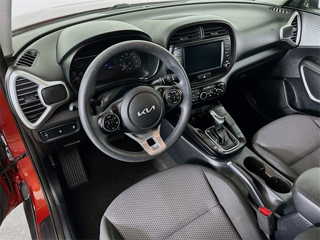 Used 2022 Kia Soul LX image 16