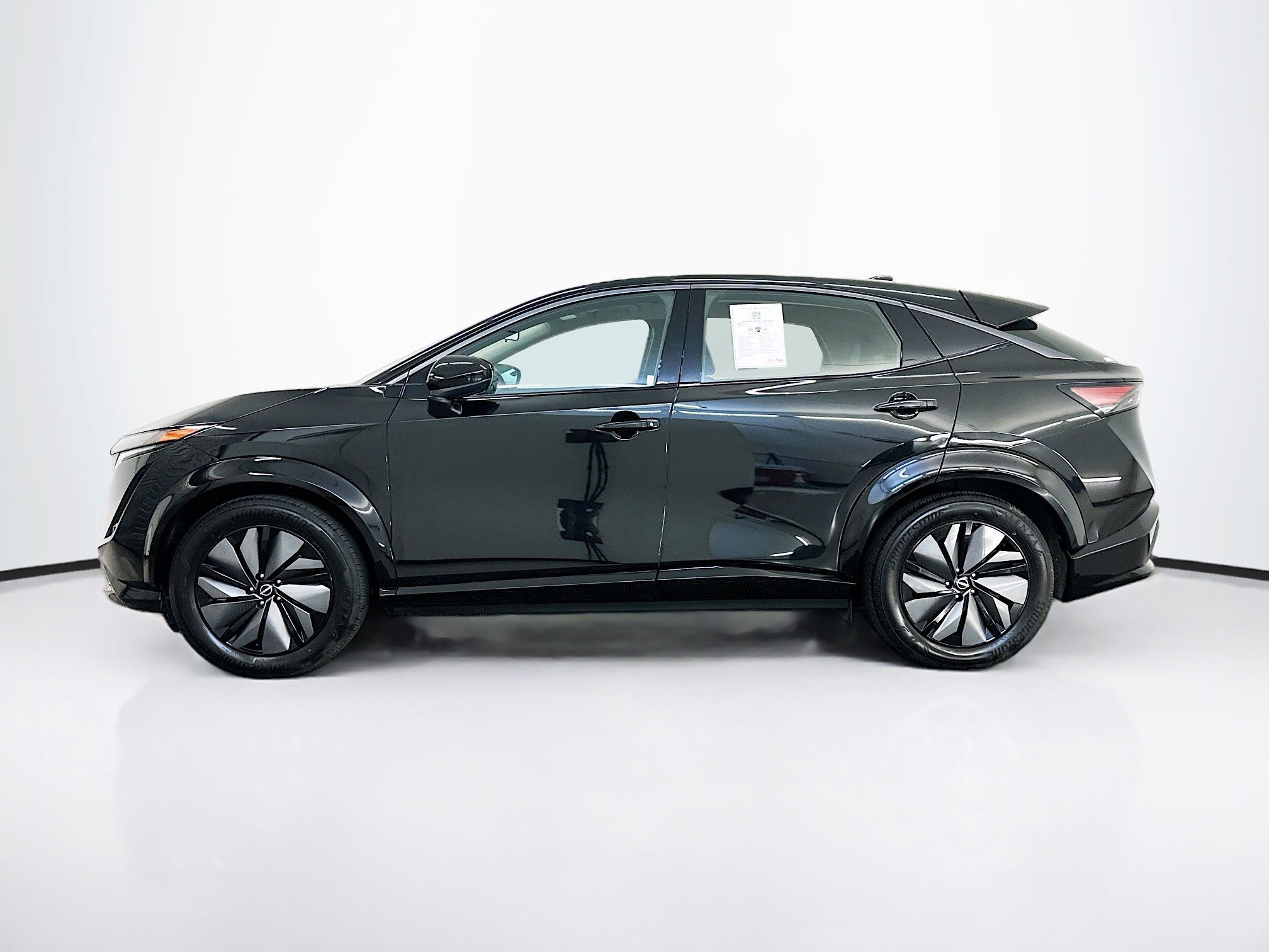 Used 2024 Nissan Ariya AWD image 4