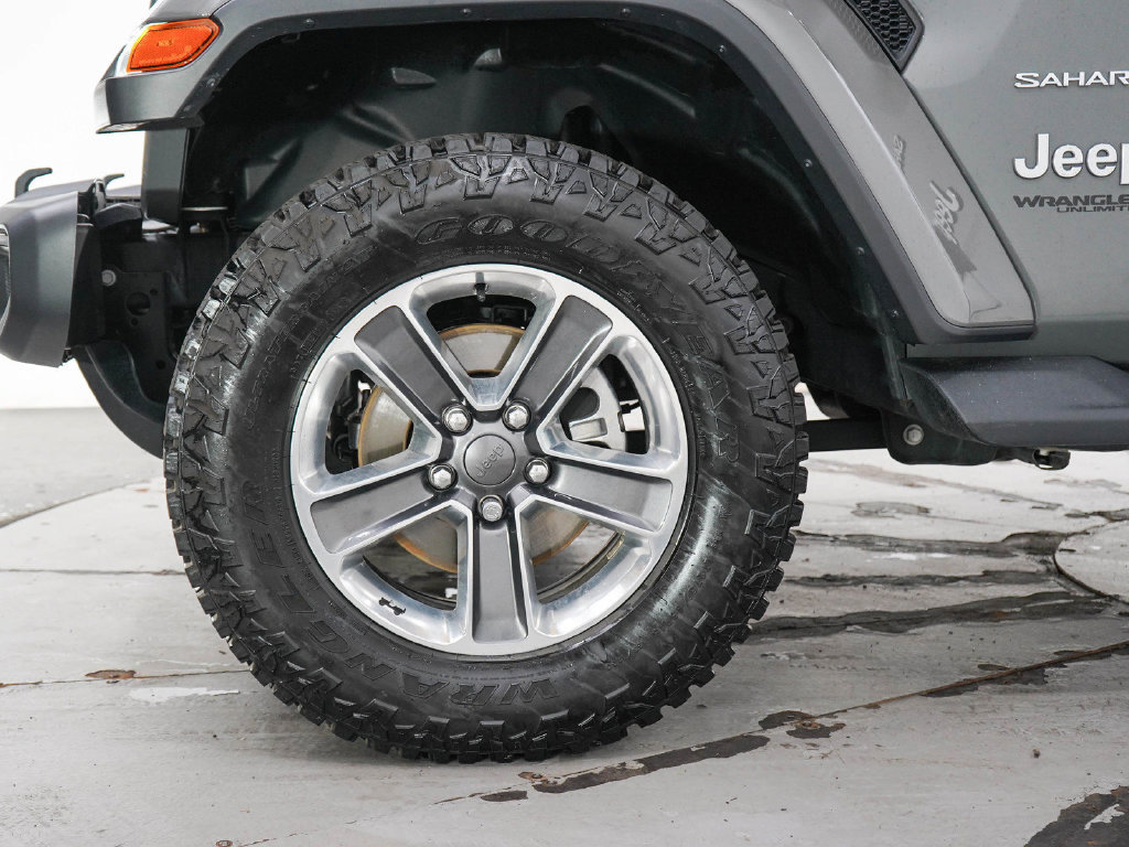 Used 2019 Jeep Wrangler Unlimited Sahara AWD/4WD image 28
