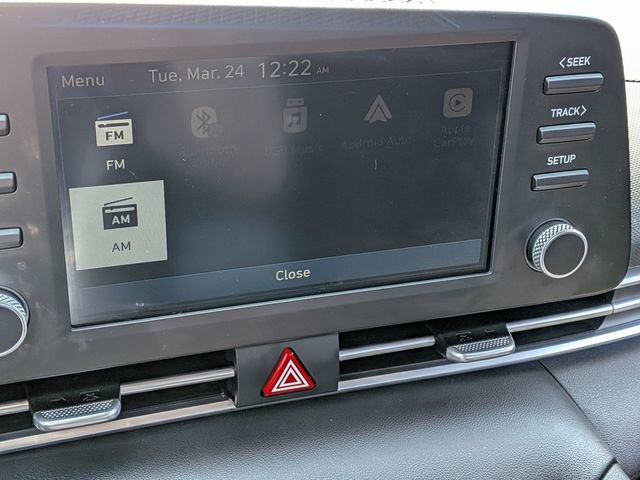 Used 2025 Hyundai Elantra Hybrid FWD image 21