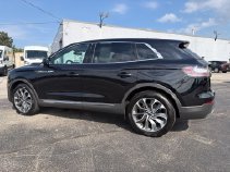 Used 2022 Lincoln Nautilus Reserve w/ Equipment Group 201A AWD/4WD image 2
