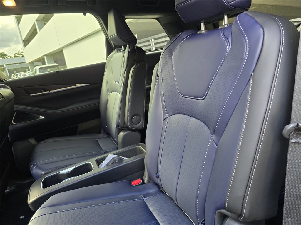 New 2026 INFINITI QX60 Sport w/ Dark Cargo Package image 11