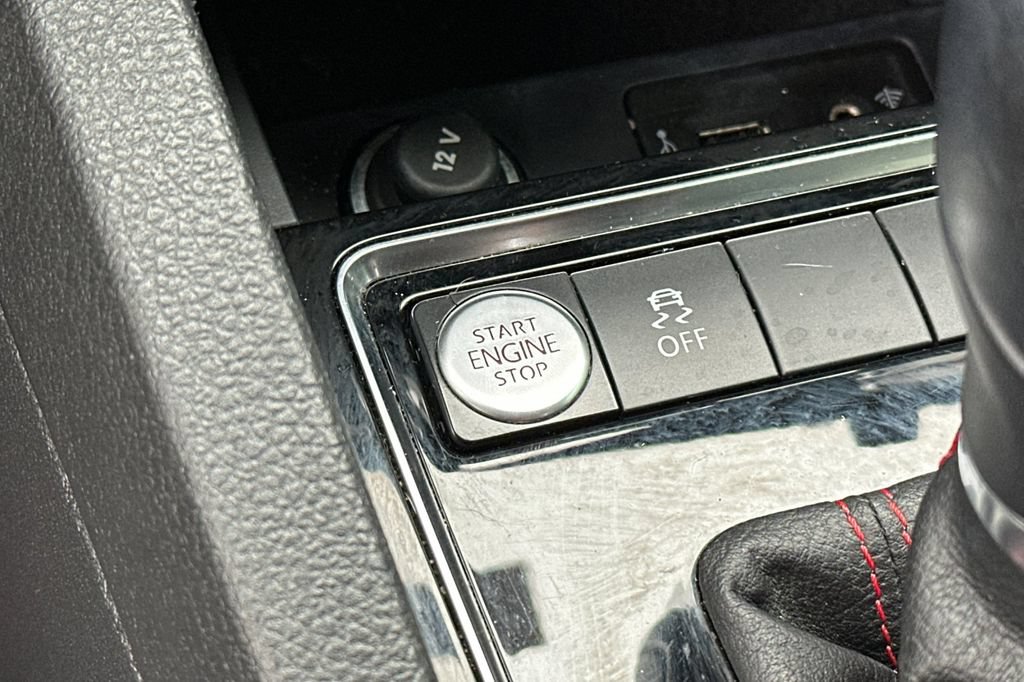 Used 2018 Volkswagen Jetta GLI FWD image 22