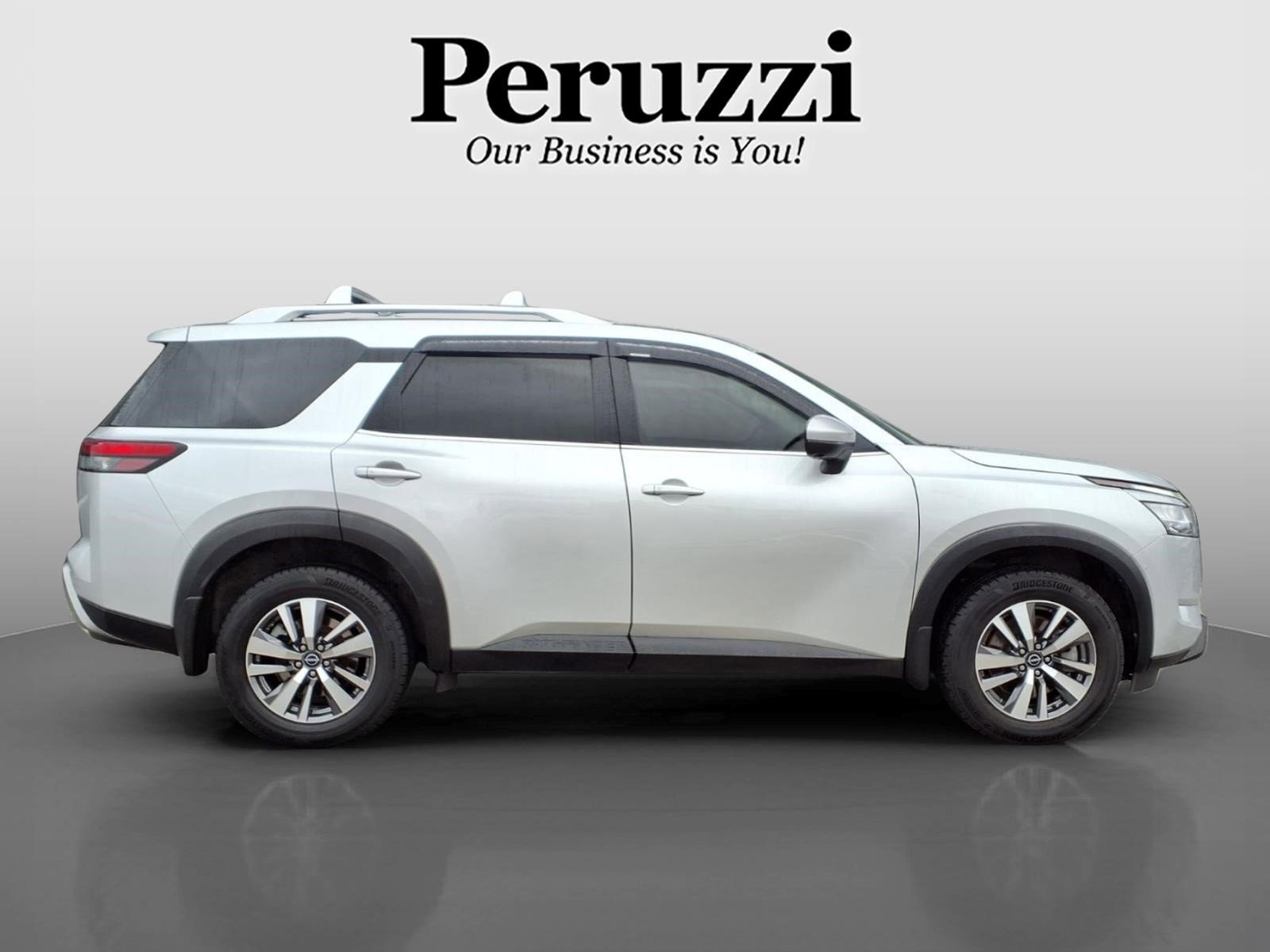 Certified 2023 Nissan Pathfinder S AWD/4WD image 2