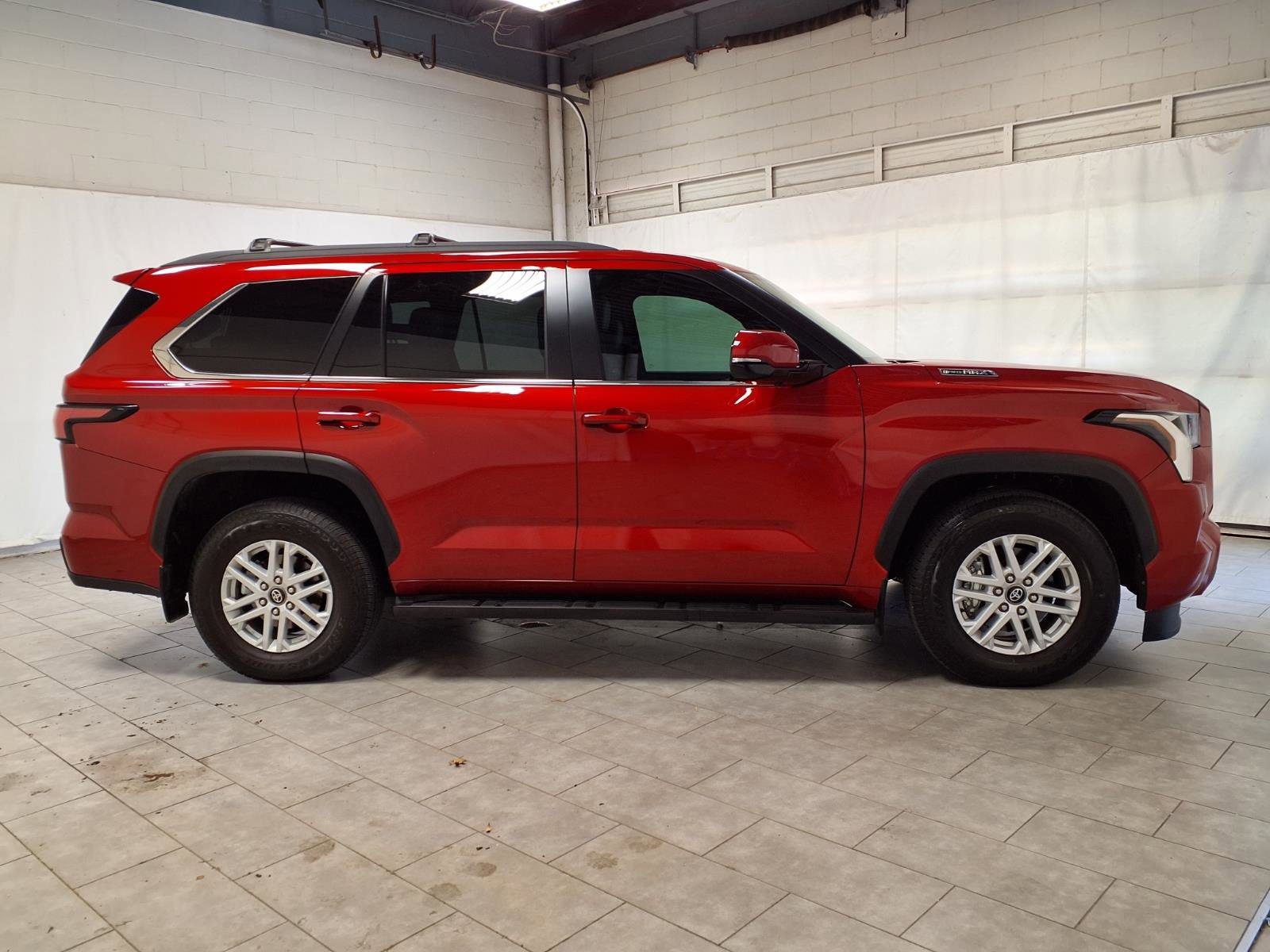 Used 2025 Toyota Sequoia SR5 w/ SR5 Premium Package AWD/4WD image 10