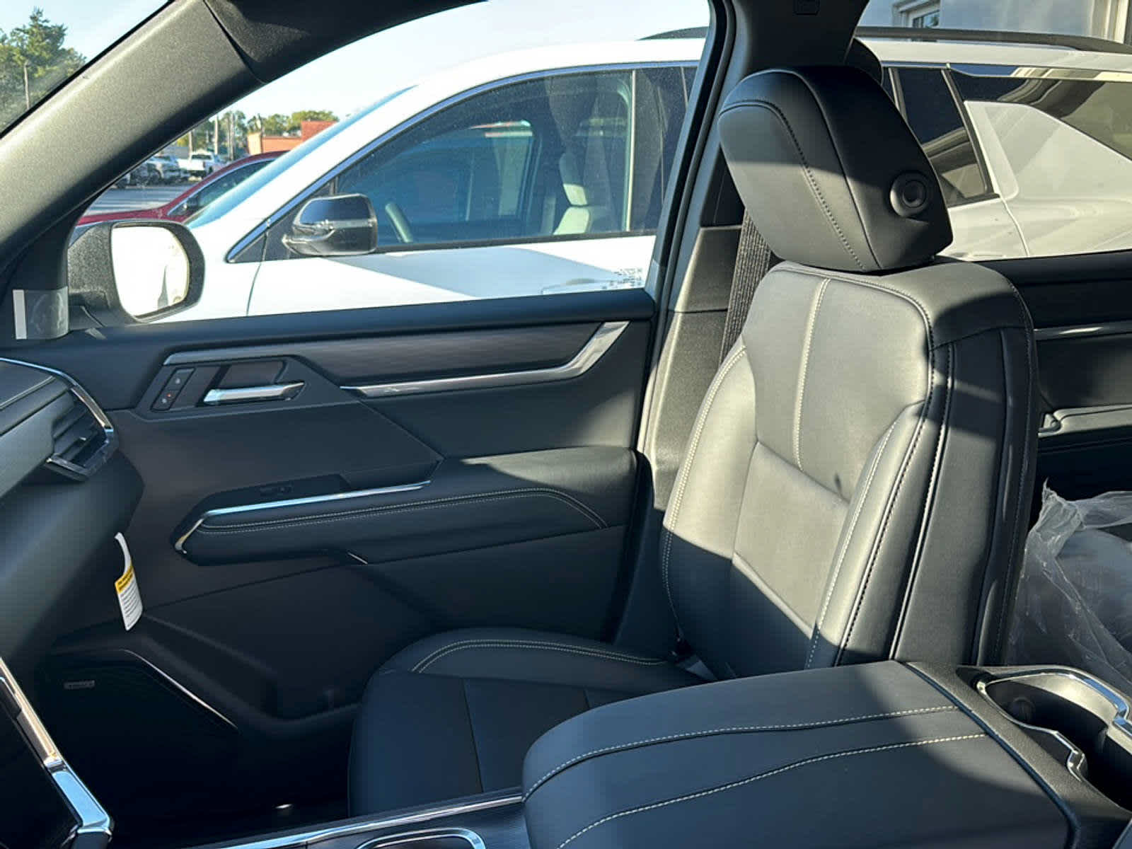New 2027 GMC Acadia Elevation w/ Elevation Premium Package FWD image 6