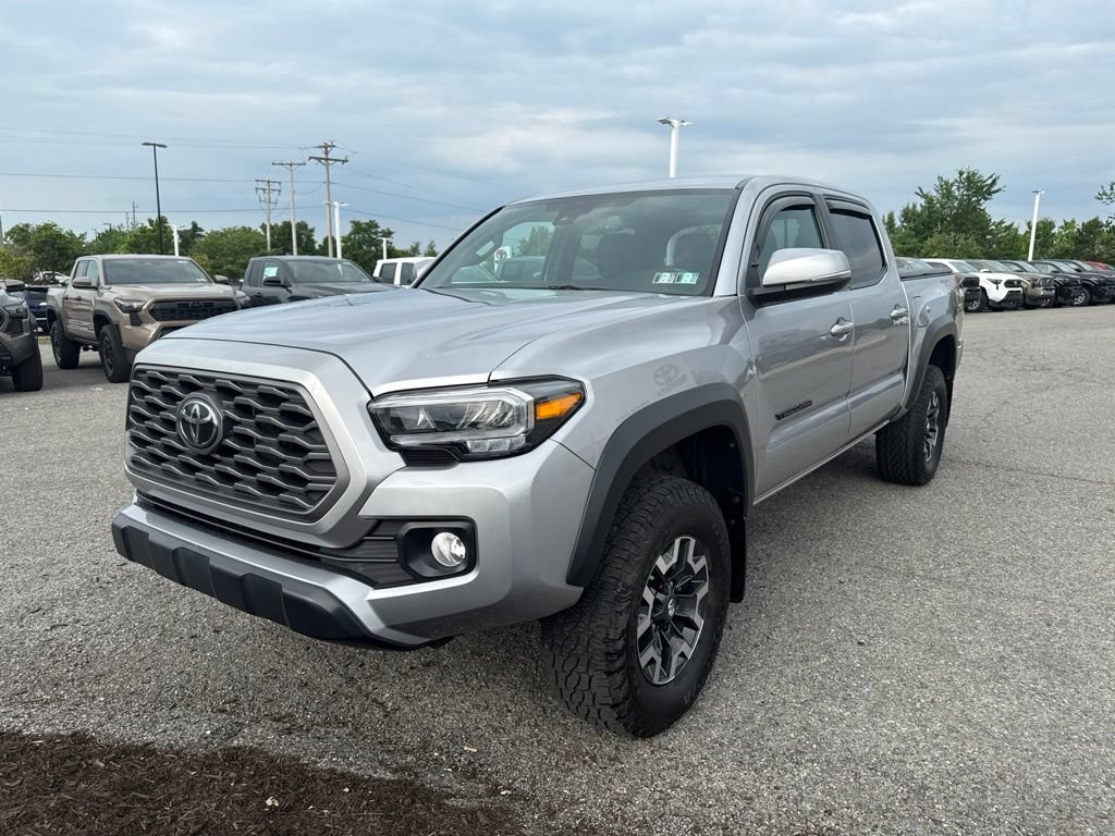 Used 2021 Toyota Tacoma TRD Off-Road w/ Technology Package AWD/4WD image 2