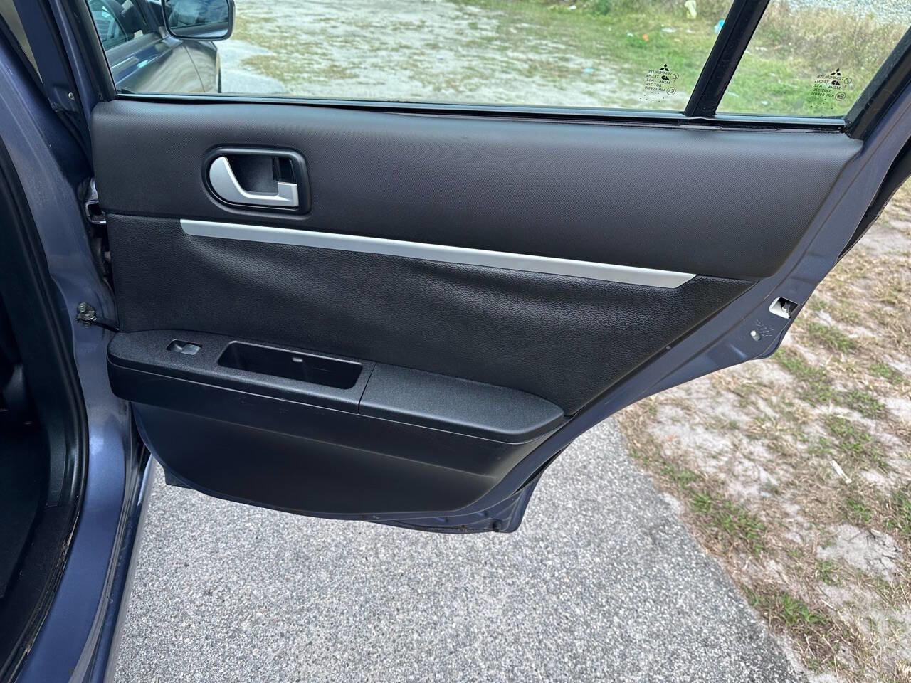 Used 2007 Mitsubishi Galant ES image 23