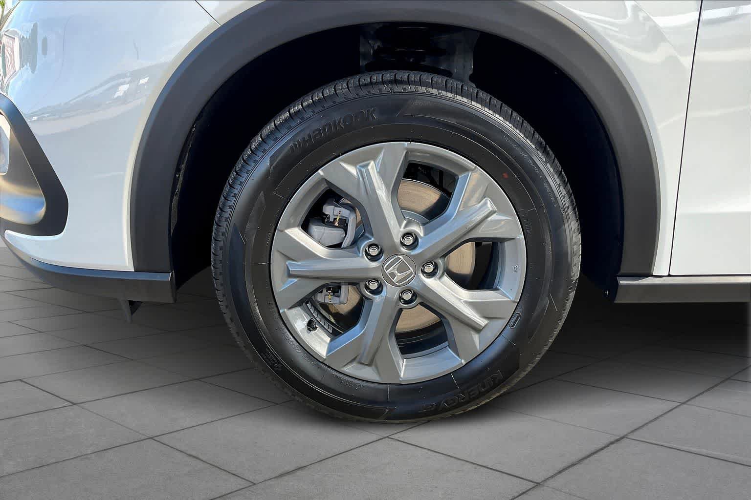 New 2026 Honda HR-V LX image 11