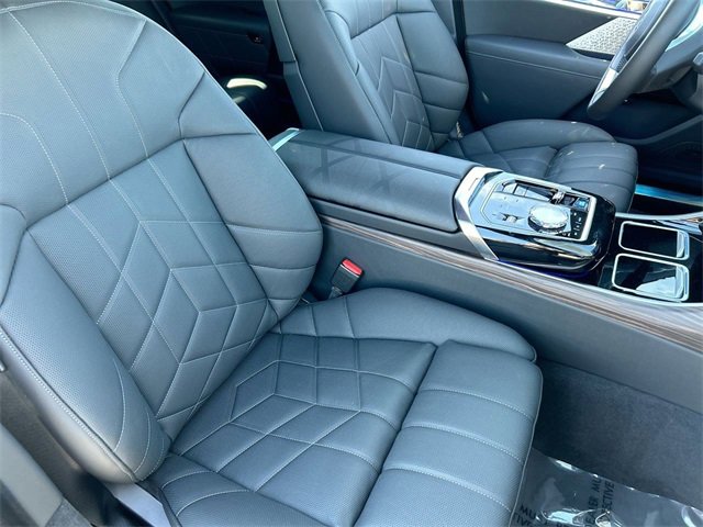 Certified 2024 BMW i7 xDrive60 image 12