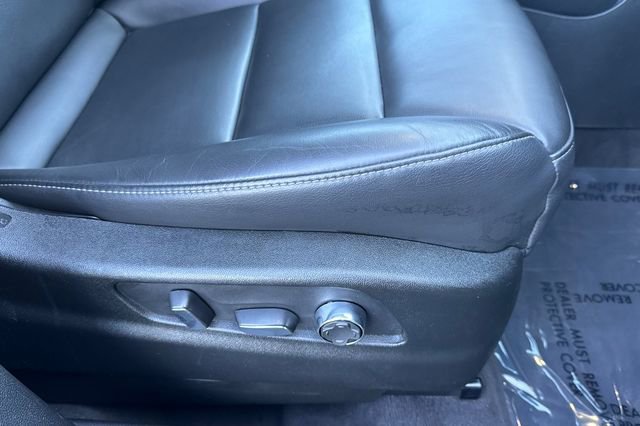 Used 2024 Cadillac XT4 Premium Luxury image 23