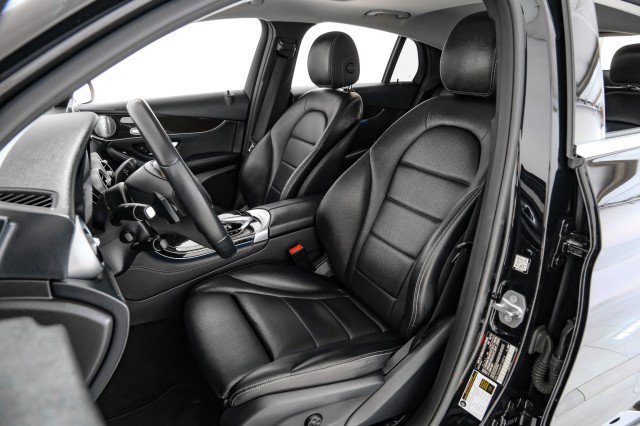 Used 2017 Mercedes-Benz GLC 300 4MATIC Coupe image 30