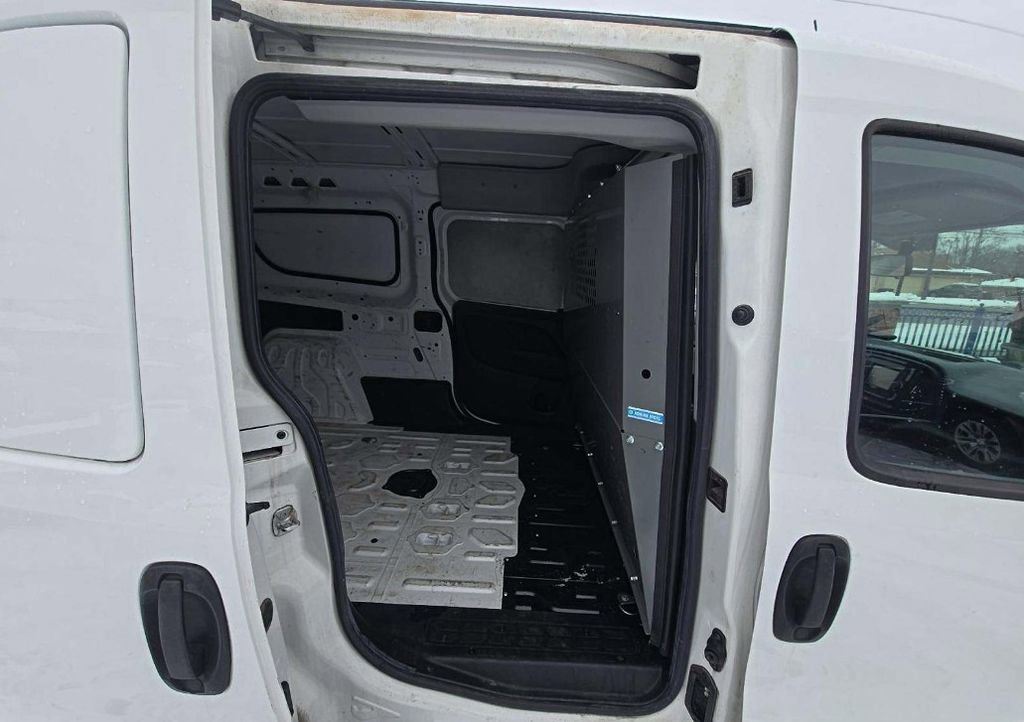 Used 2019 RAM ProMaster City Tradesman image 5