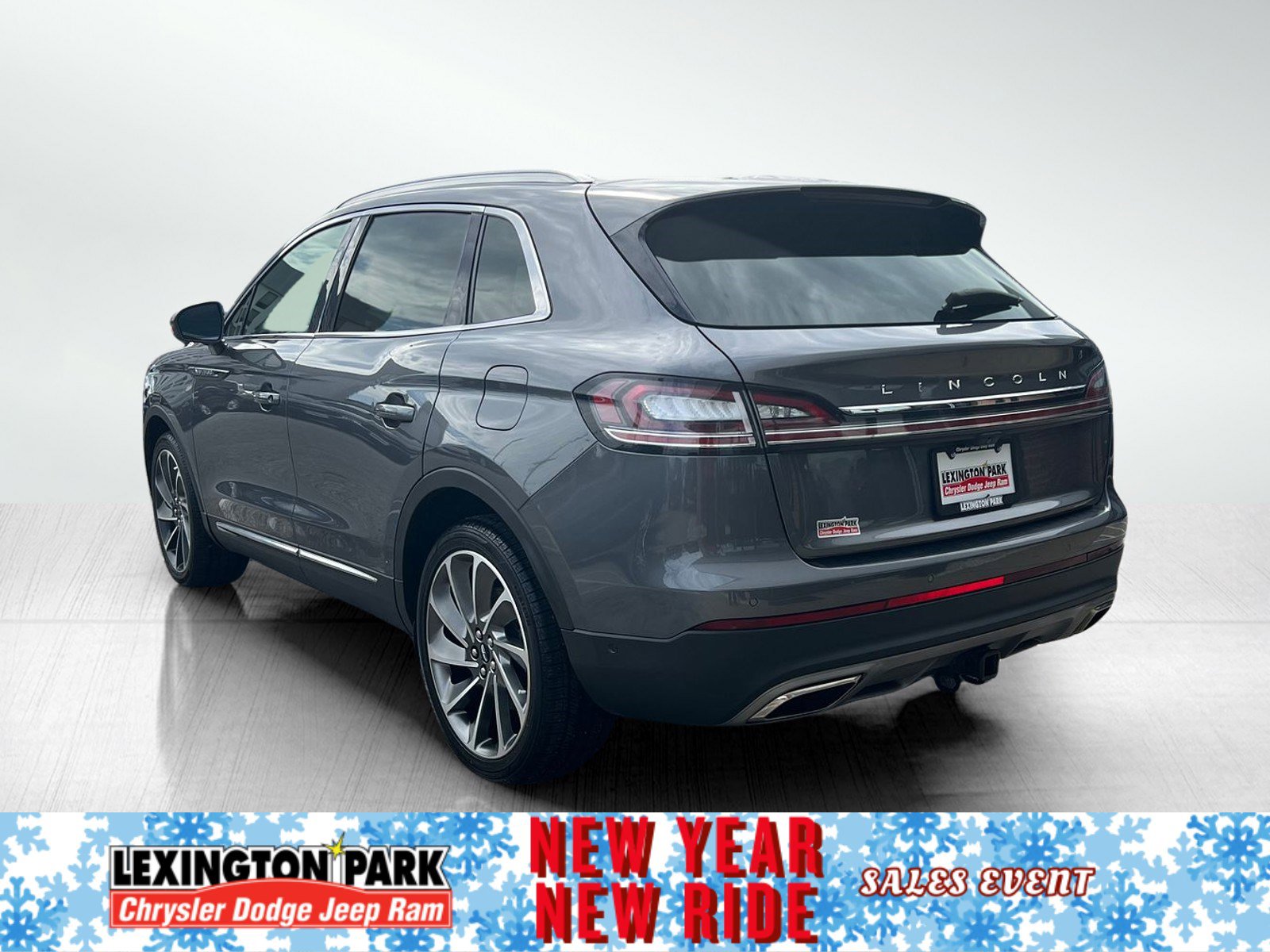 Used 2021 Lincoln Nautilus Reserve w/ Equipment Group 201A image 8