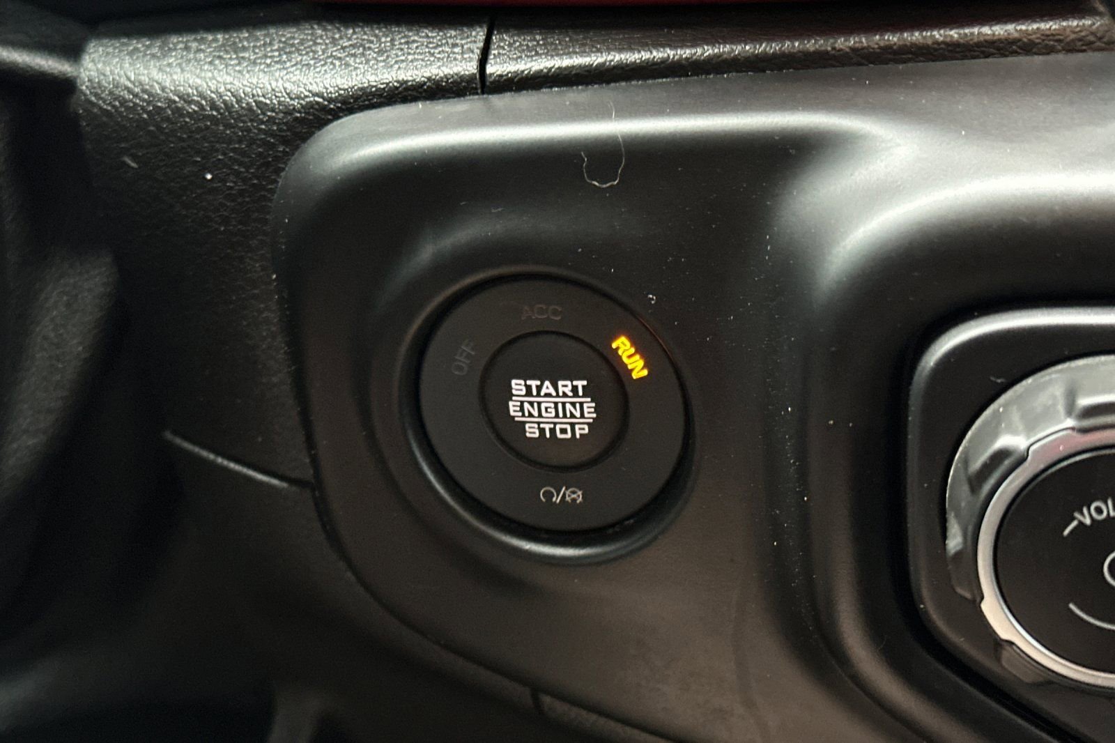 Used 2021 Jeep Gladiator Rubicon w/ Cold Weather Group image 21