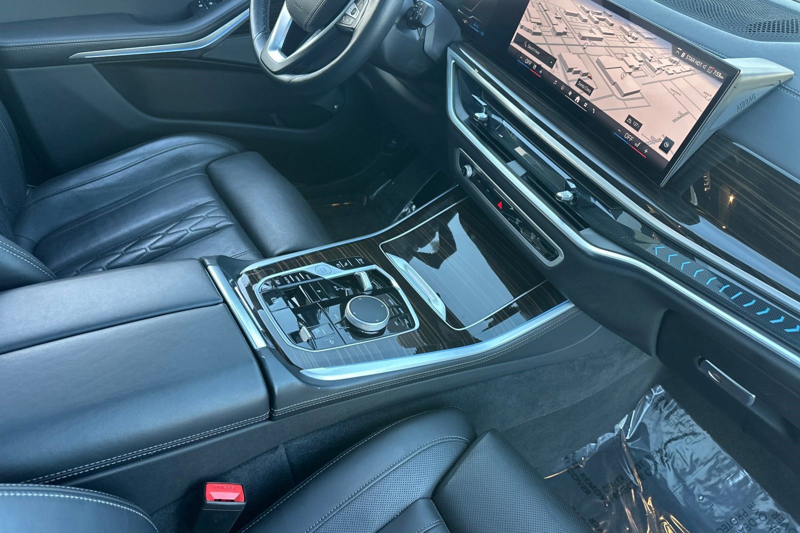 Used 2025 BMW X5 xDrive50e image 18