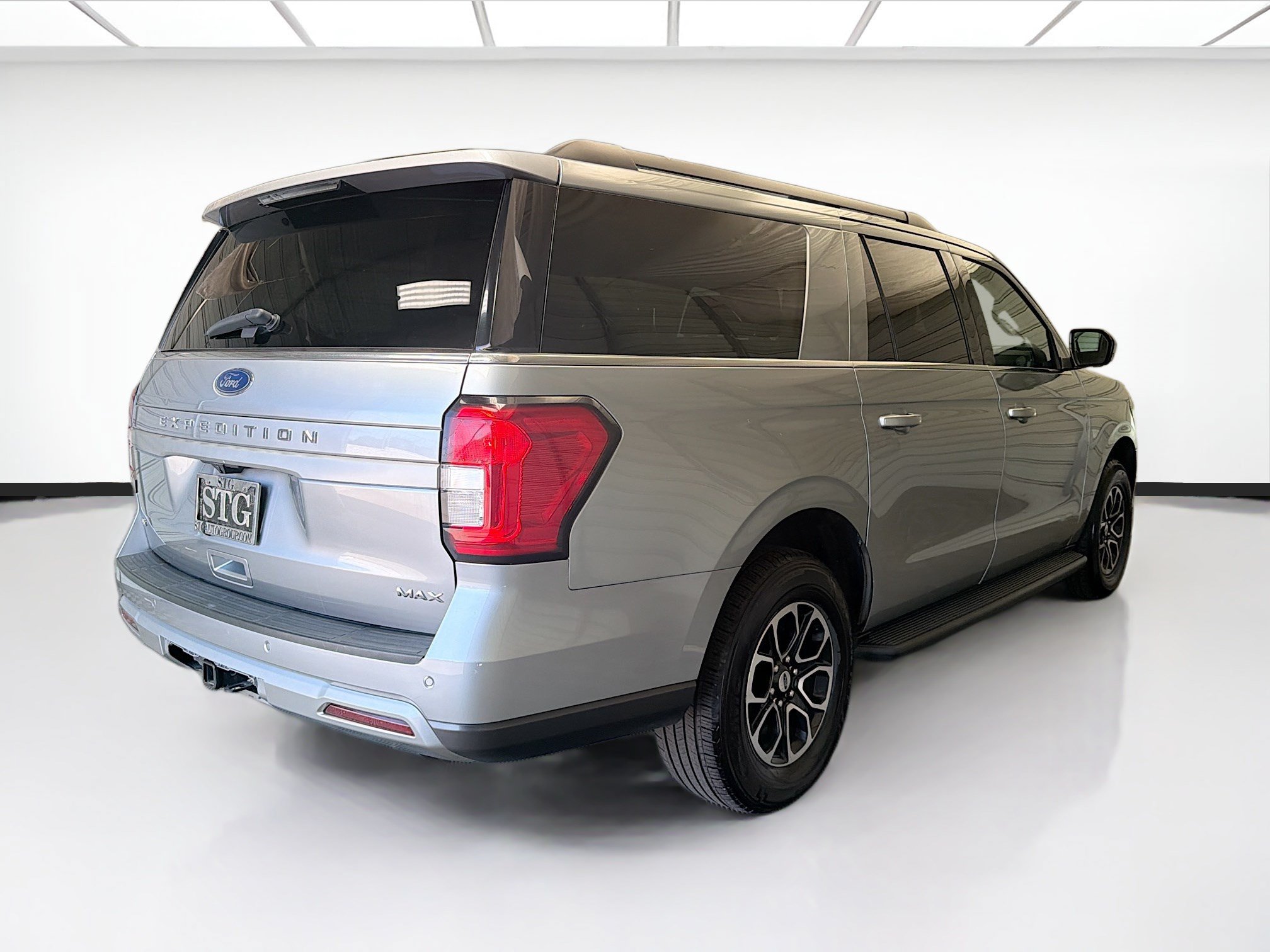 Used 2024 Ford Expedition Max XLT AWD/4WD image 4