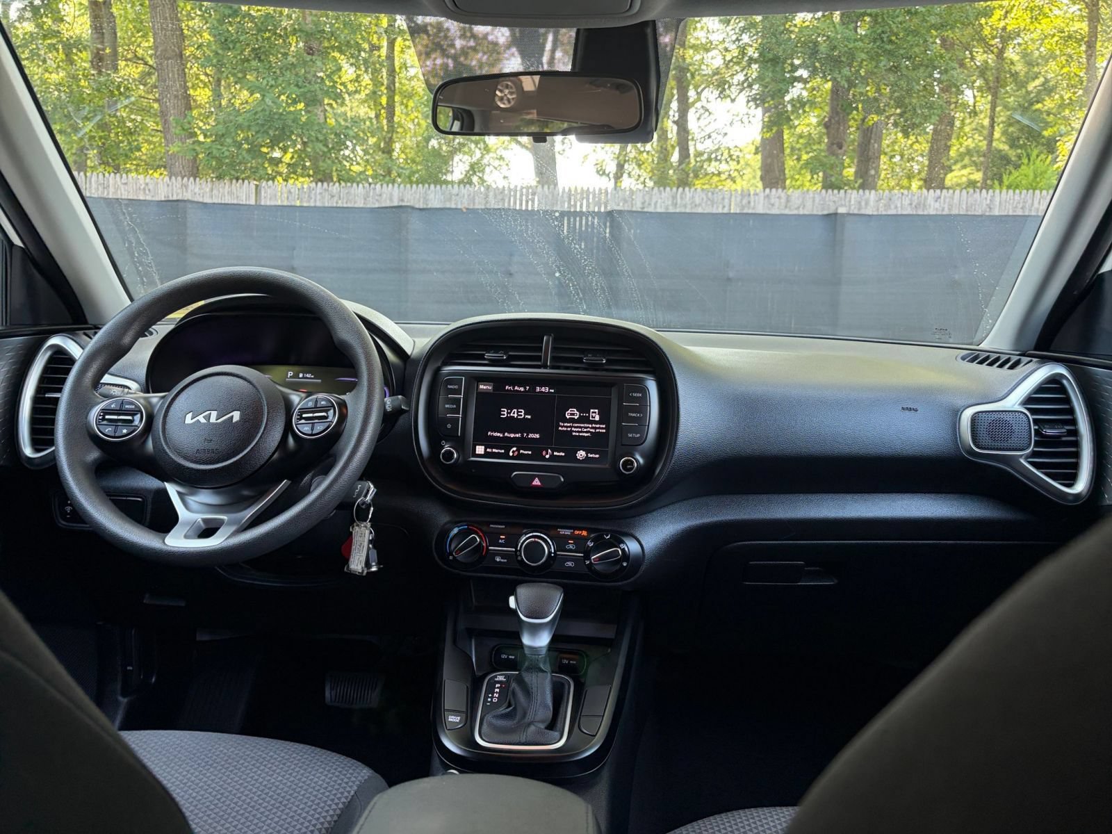 Used 2025 Kia Soul LX w/ LX Technology Package FWD image 31