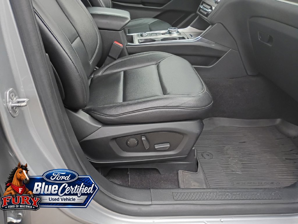 Used 2020 Ford Explorer XLT w/ Equipment Group 202A AWD/4WD image 17