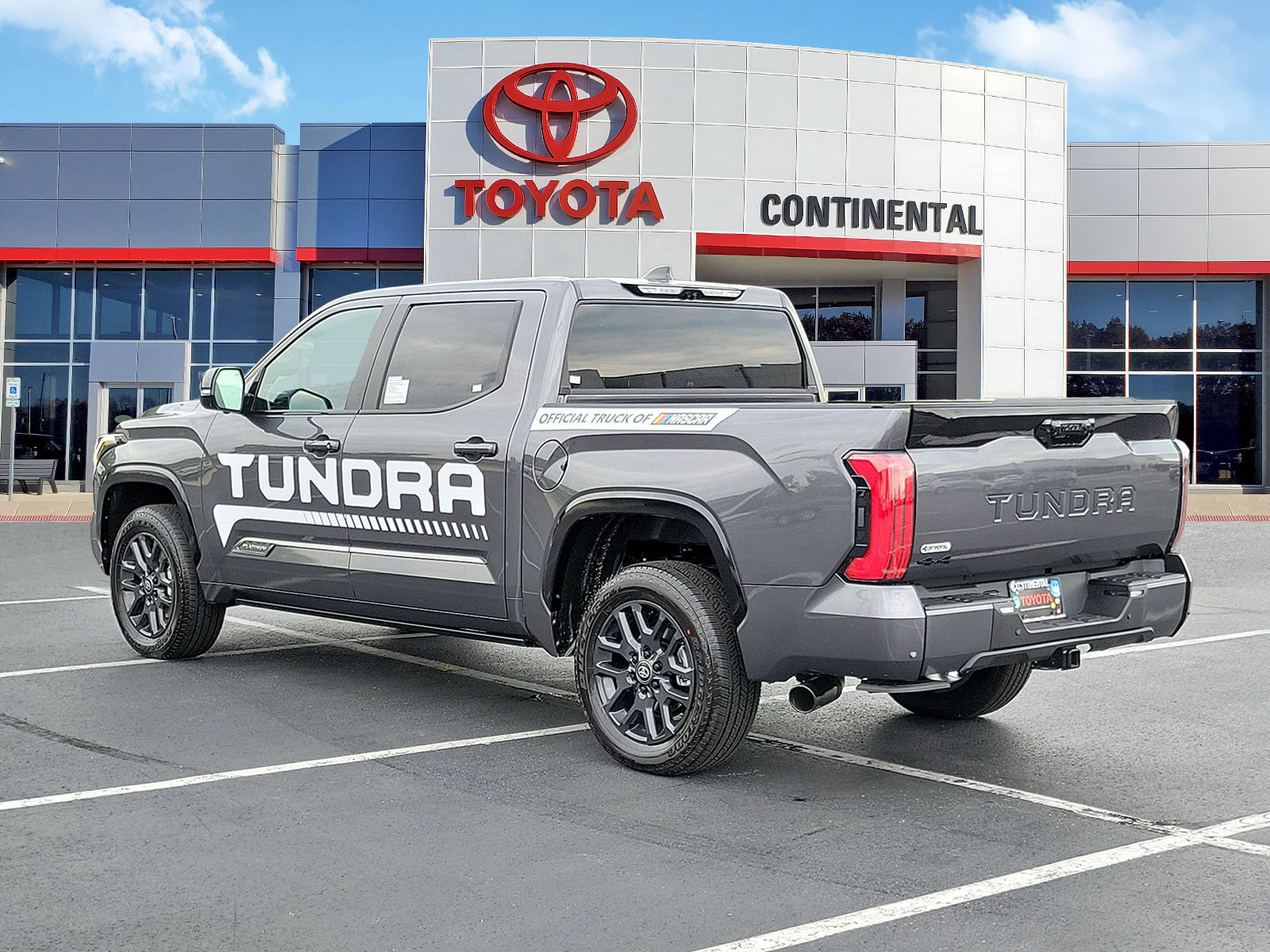 New 2026 Toyota Tundra Platinum AWD/4WD image 4