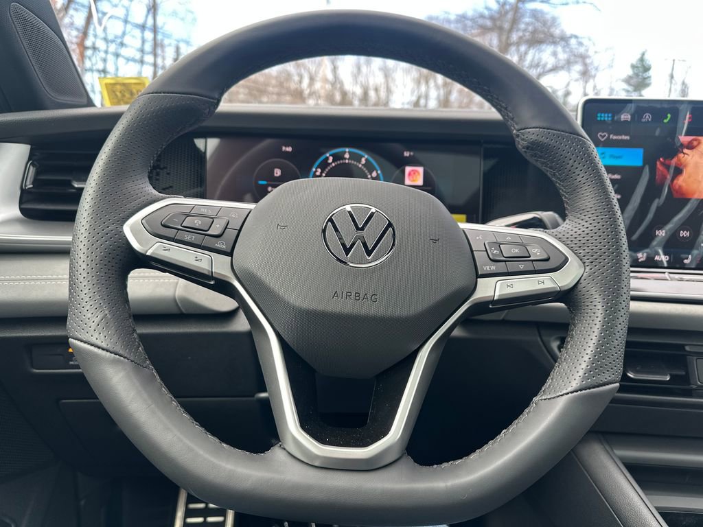 New 2026 Volkswagen Tiguan SE R-Line AWD/4WD image 7