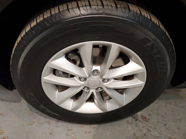 Used 2017 Kia Sorento LX image 29