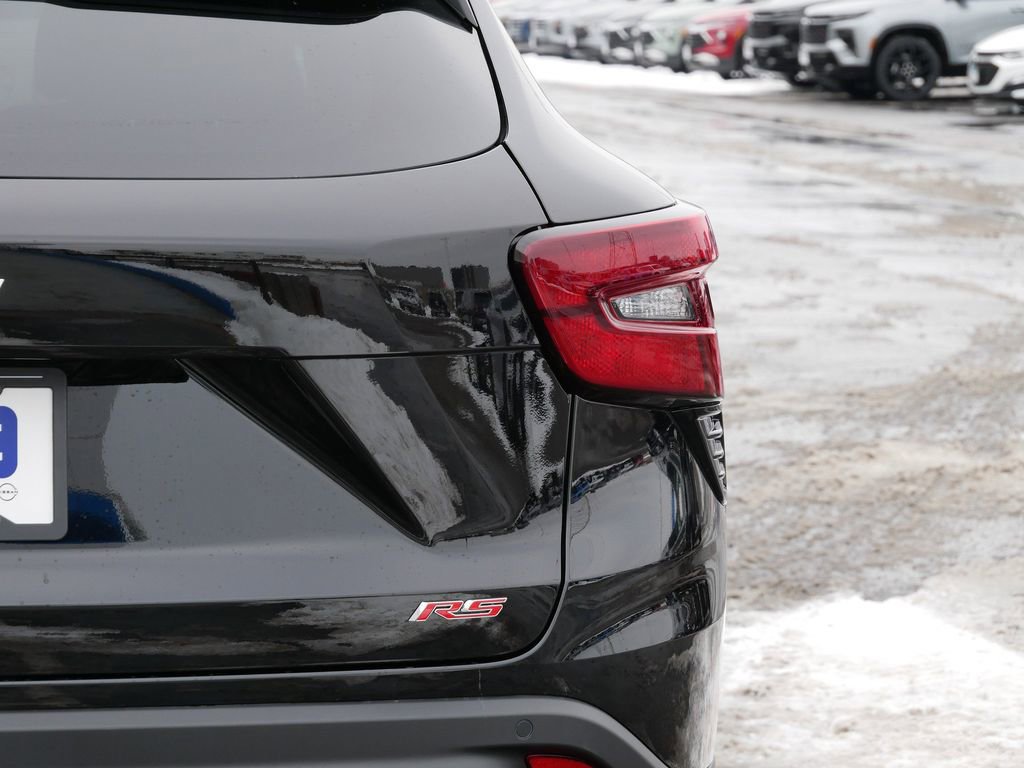 New 2026 Chevrolet Trax RS w/ Sunroof Package FWD image 8