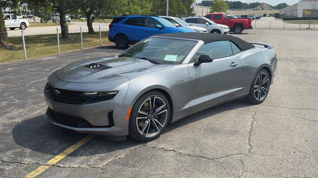 Used 2021 Chevrolet Camaro LT w/ Technology Package RWD image 5