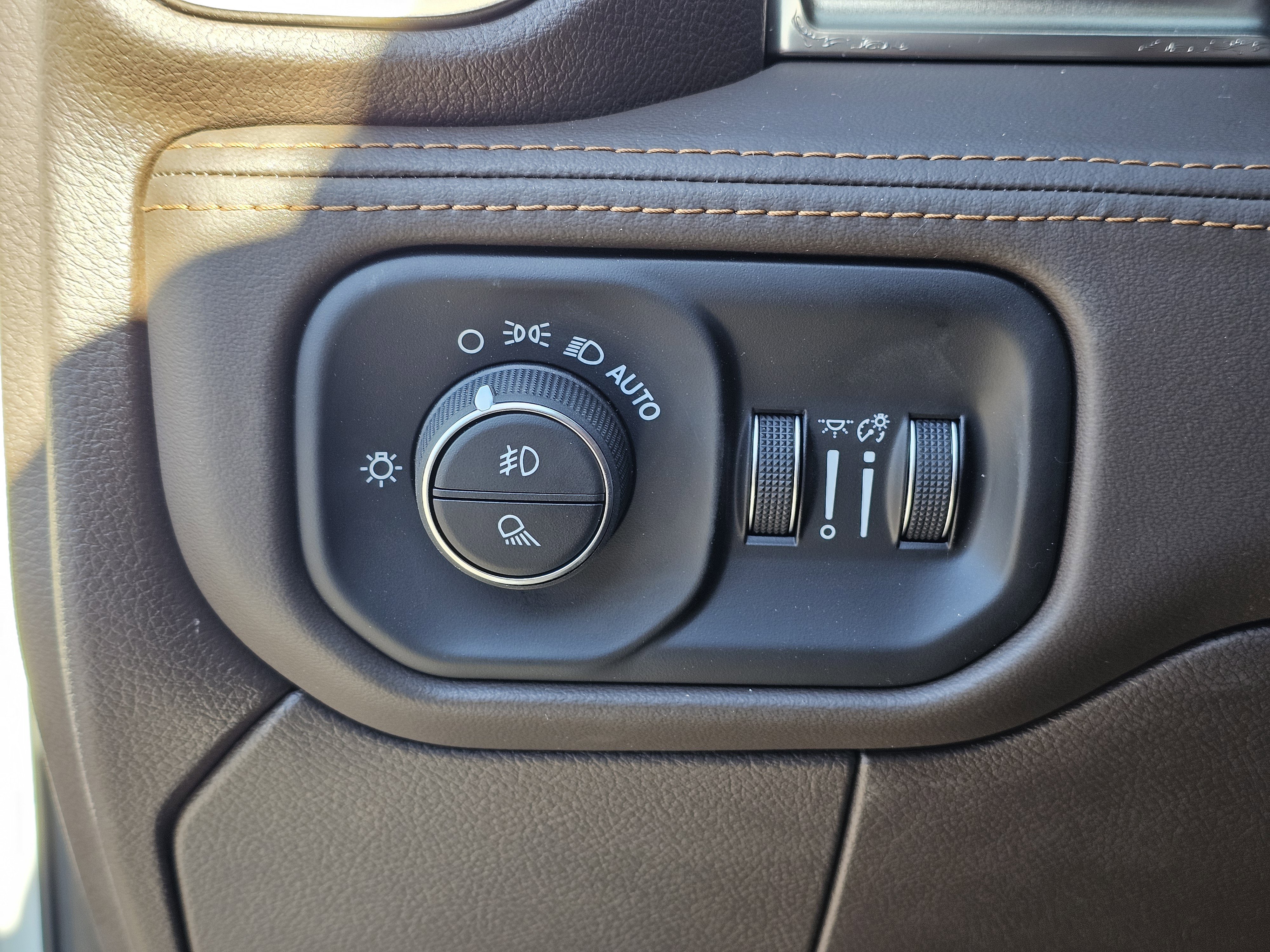 New 2026 RAM 3500 Longhorn image 17