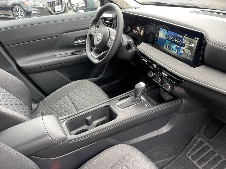 New 2025 Nissan Kicks SV w/ Illumination Package image 26