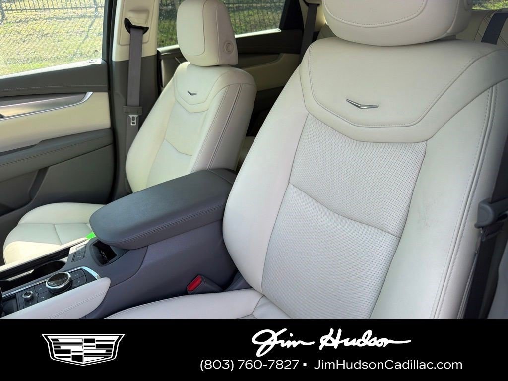 Certified 2024 Cadillac XT5 Premium Luxury FWD image 6