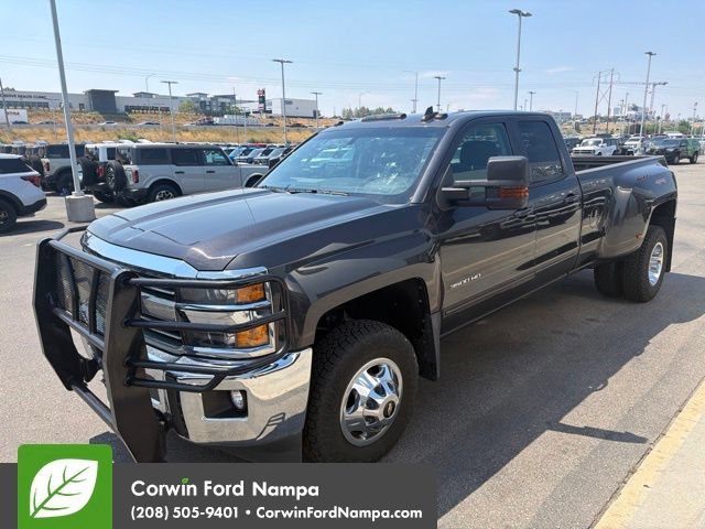 Used 2015 Chevrolet Silverado 3500 LT w/ LT Convenience Package AWD/4WD image 3