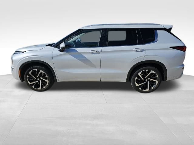 Used 2022 Mitsubishi Outlander SEL image 4