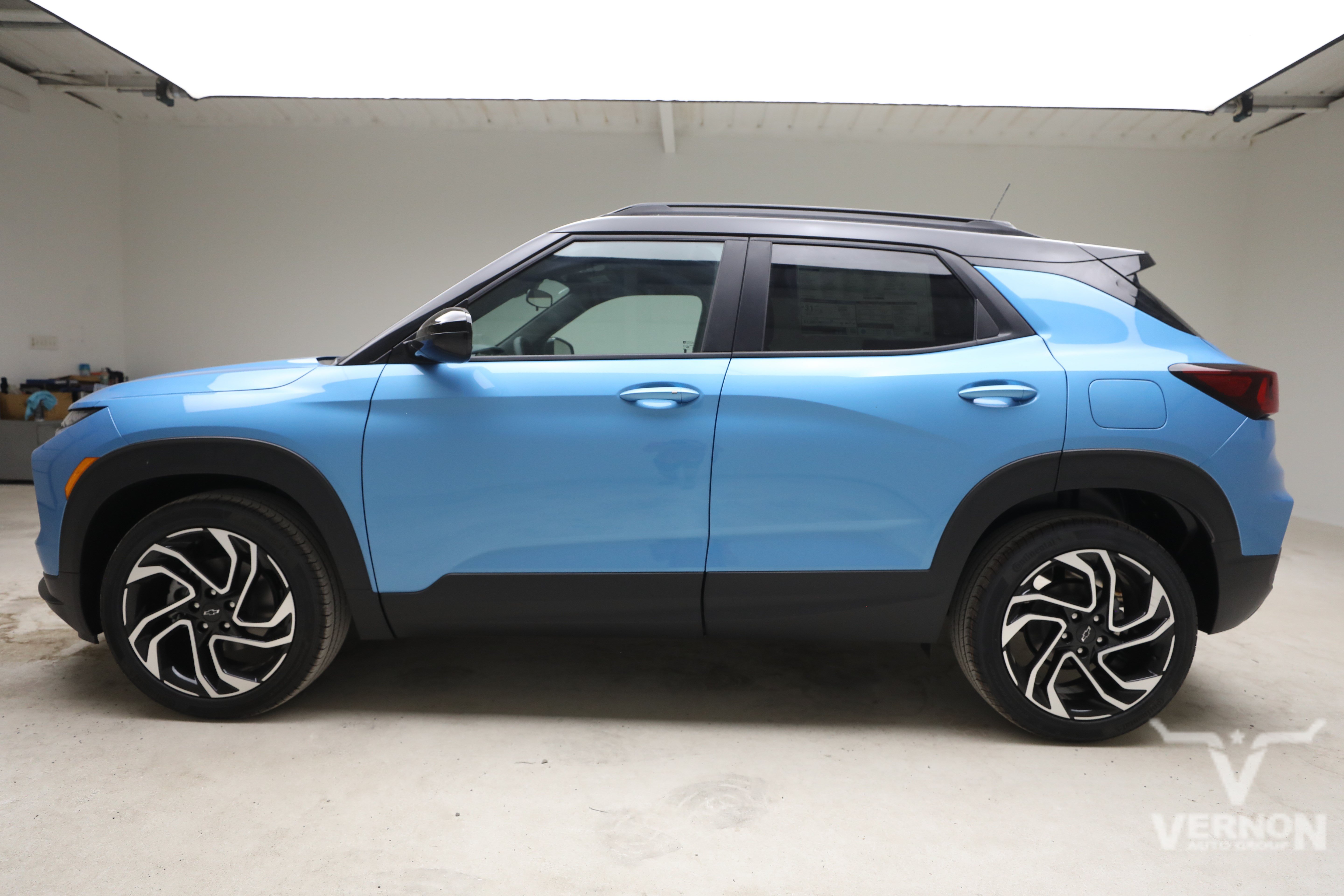 New 2026 Chevrolet TrailBlazer RS w/ Driver Confidence Package FWD image 2