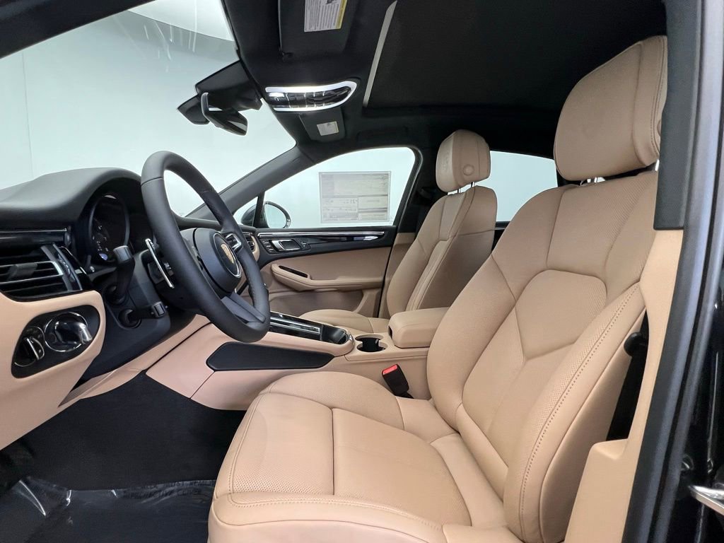Used 2026 Porsche Macan AWD/4WD image 5