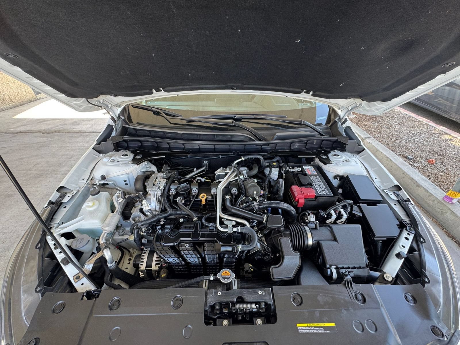 Used 2025 Nissan Altima 2.5 SV FWD image 31