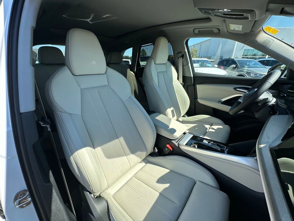 New 2025 Audi Q5 Premium Plus image 32