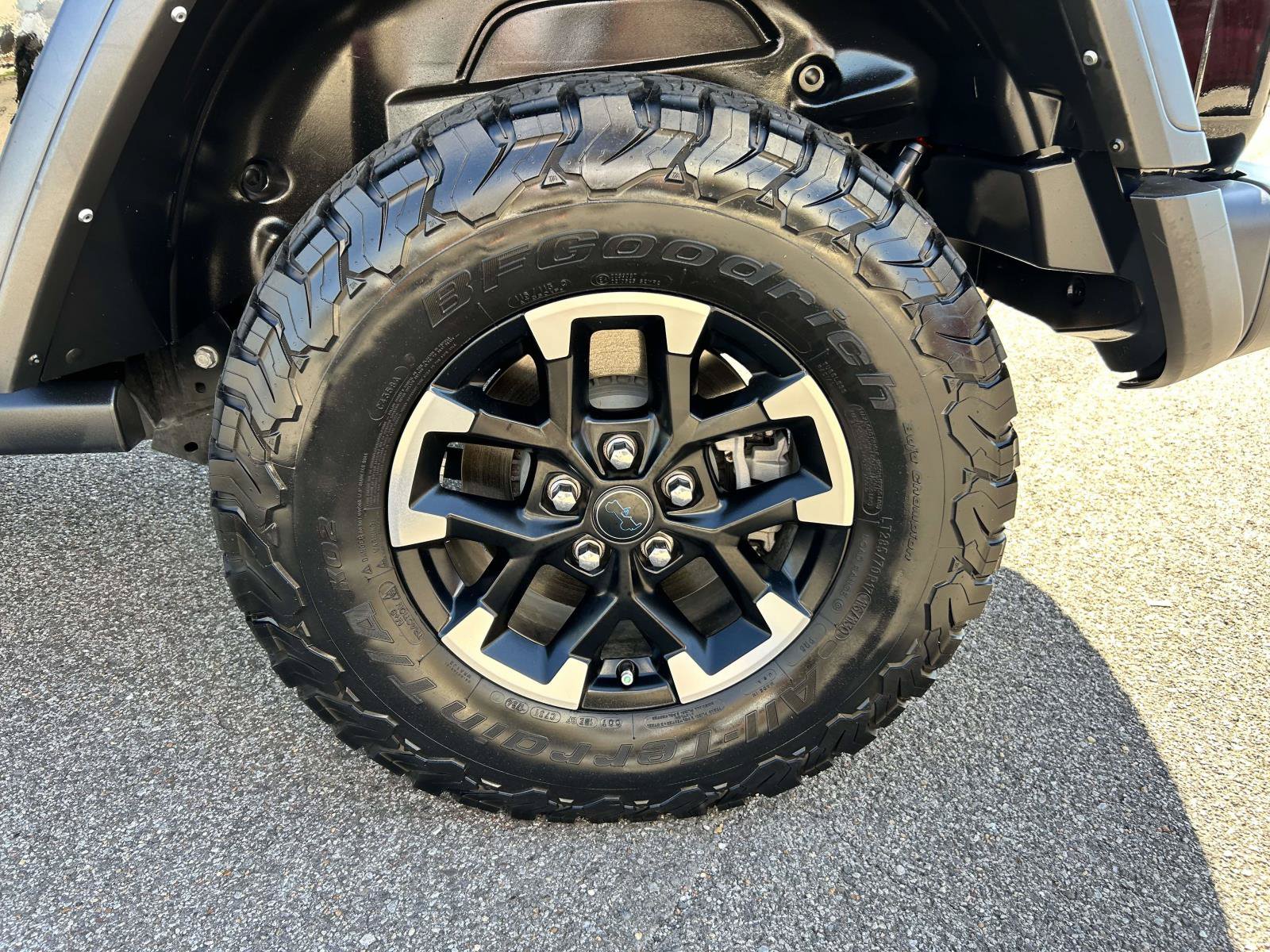 Used 2024 Jeep Wrangler Unlimited Rubicon 4xe w/ Technology Group AWD/4WD image 7