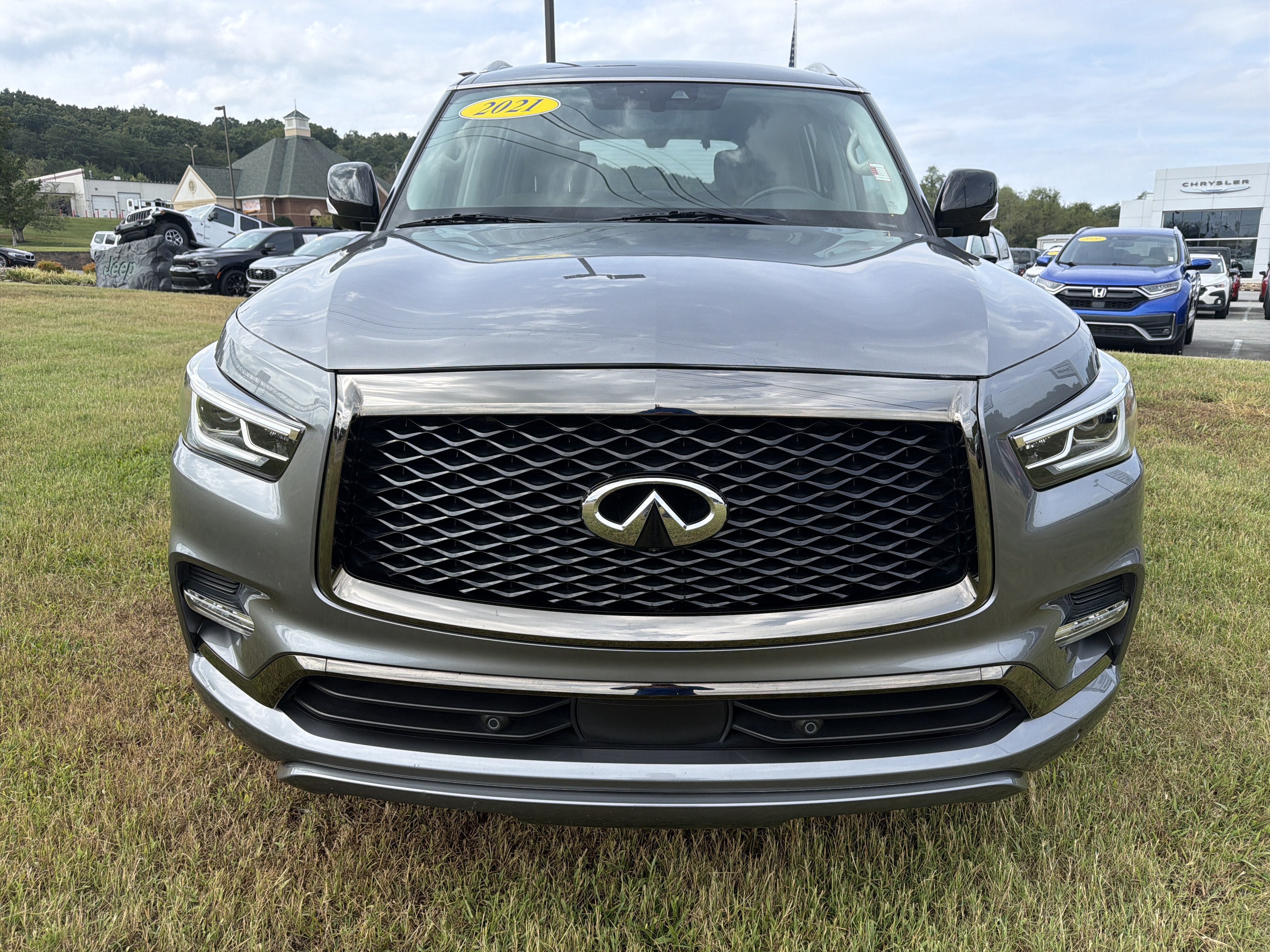 Used 2021 INFINITI QX80 Premium Select w/ Cargo Package RWD image 3