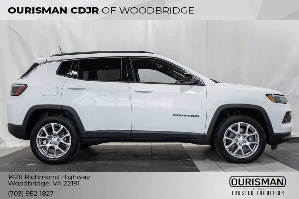 Certified 2024 Jeep Compass Latitude w/ Sun and Sound Group image 3