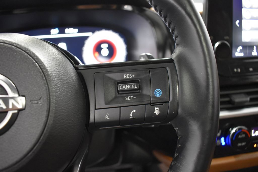 Used 2023 Nissan Pathfinder Platinum image 30