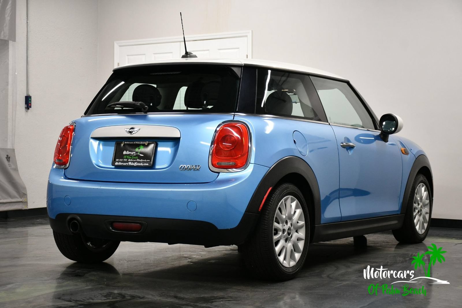 Used 2015 MINI Cooper 2-Door Hardtop FWD image 17