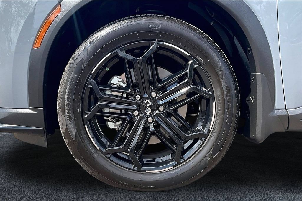 Used 2026 INFINITI QX60 Sport AWD/4WD image 9