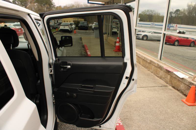 Used 2014 Jeep Patriot Sport FWD image 15