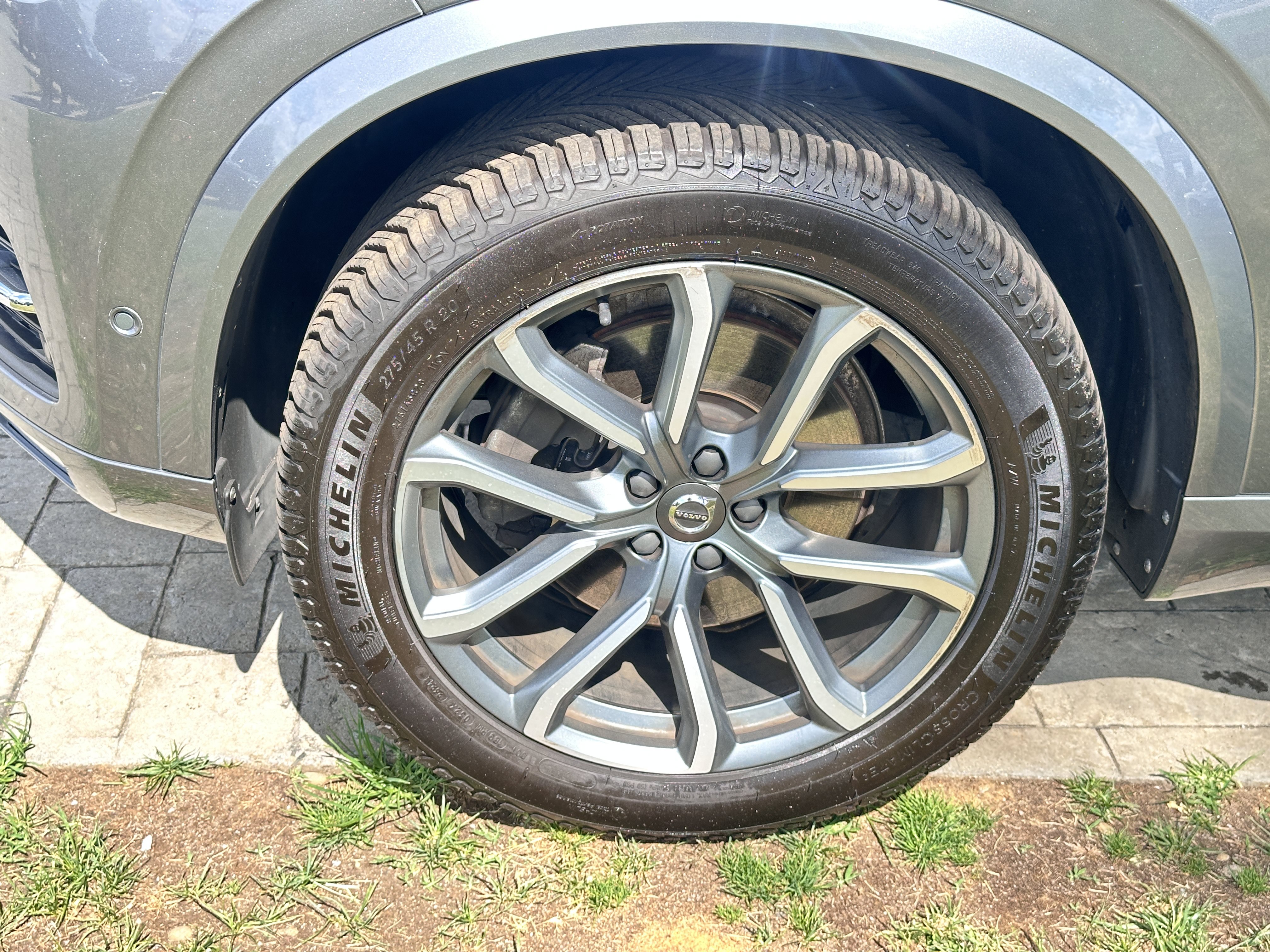 Used 2017 Volvo XC90 T6 Momentum w/ Vision Package AWD/4WD image 17