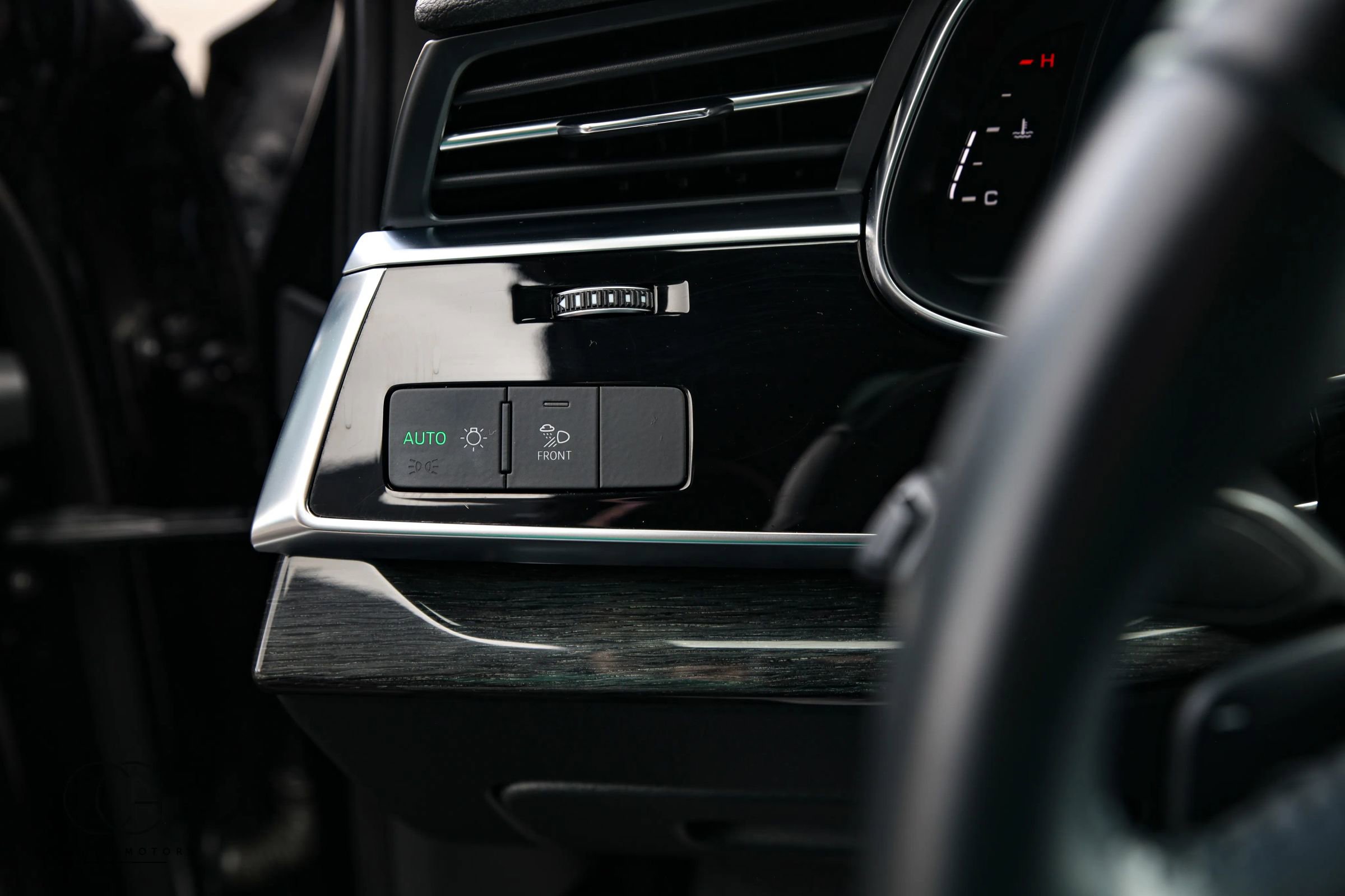 Used 2020 Audi Q7 2.0T Premium Plus w/ Premium Plus Package image 44