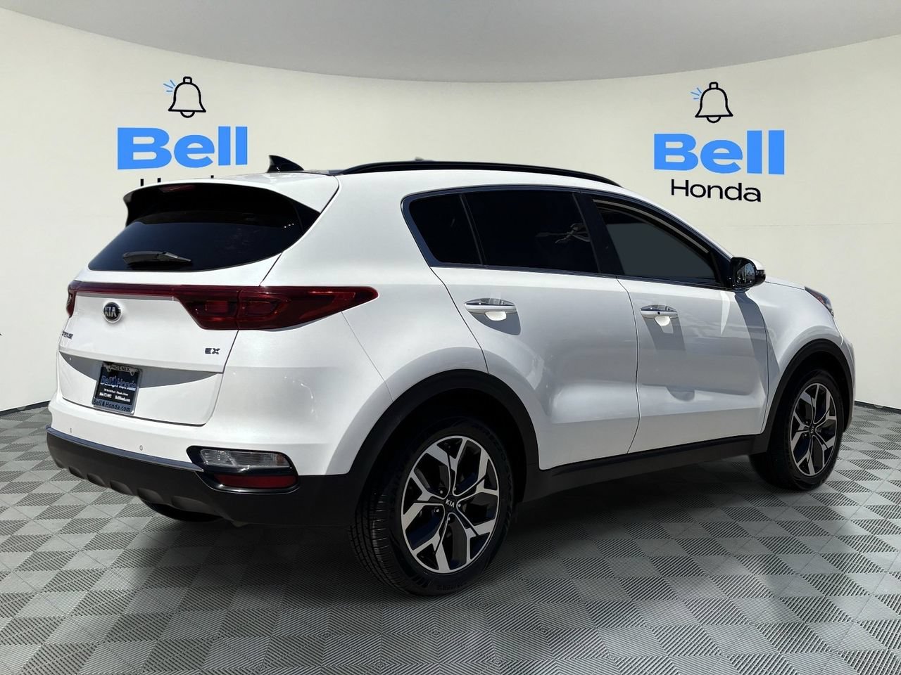Used 2021 Kia Sportage EX w/ EX Technology Package FWD image 4