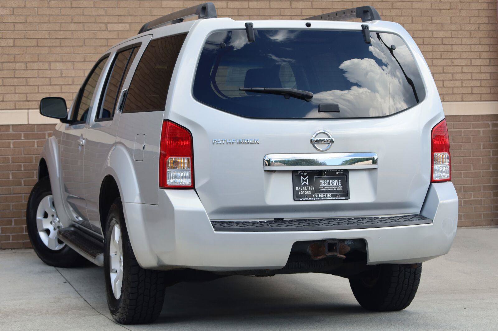 Used 2008 Nissan Pathfinder S AWD/4WD image 8