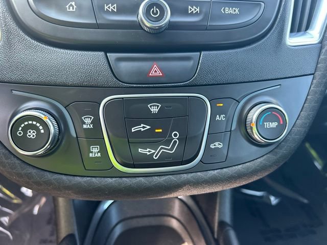 Used 2018 Chevrolet Malibu LT FWD image 17